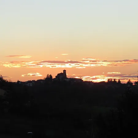 拉尔贝洛旅馆 Montaldo Torinese